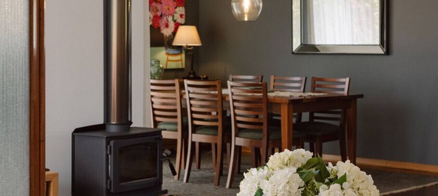 Nancy’s of Trentham | Stylish 3BD Walk to Town in Trentham