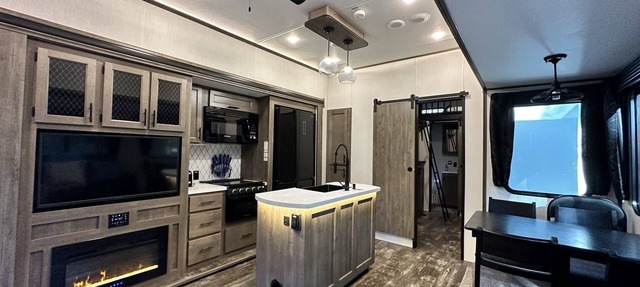 New Owner Special - Luxury Lakefront RV & Fishing Retreat in Hawthorne