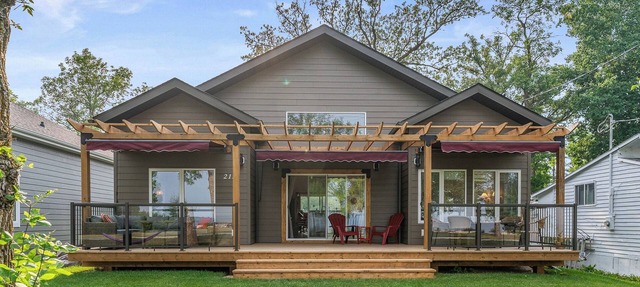 New Waterfront Luxury Cabin on Lake Winnipeg in Matlock