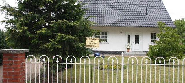 Nice house Wall in Wall