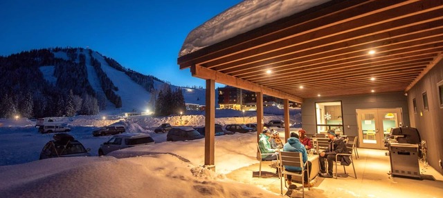 Nowhere Special Hostel in Rossland