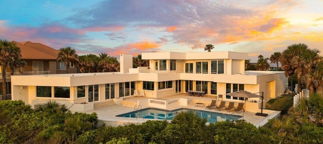 Panoramic Paradise I Luxury Beachfront Estate & Boardwalk to the Beach in Saint Augustine