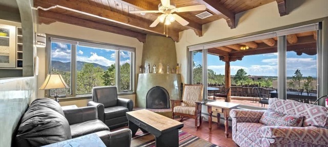 Panoramic Views, Walk to the Plaza, Flexible Space in Santa Fe