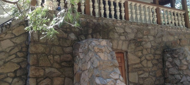 PETFRIENDLY 5 BEDROOM/5 BATH RETREAT IN THE HEART OF ARROWHEAD/LAKE RIGHTS in Lake Arrowhead