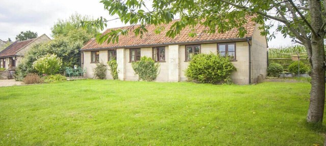 Pig Wig Country Cottage in Bradford-on-Avon