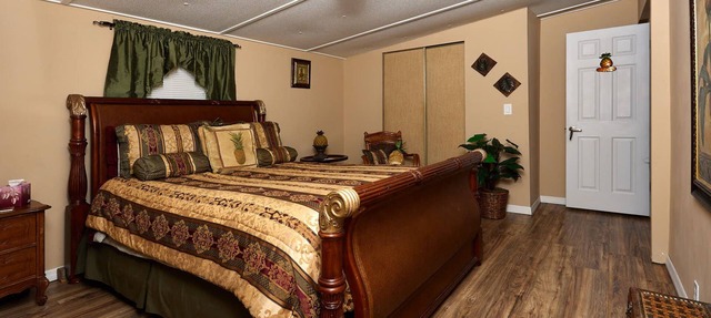 Pleasant Days B&b Tropical Master Suite. in Homosassa