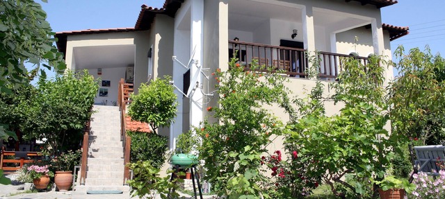 private vacation house,one of the village best areas, 5min by car from sea in Agios Nikolaos Halkidiki