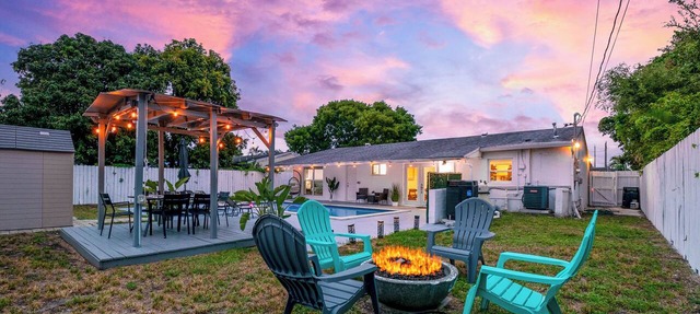 Private Pool . Fire Pit · BBQ . Family Oasis mins from Hard Rock & Beach in Hollywood