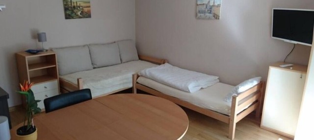 Quiet apartment with parking and stay in the countryside in Aachen
