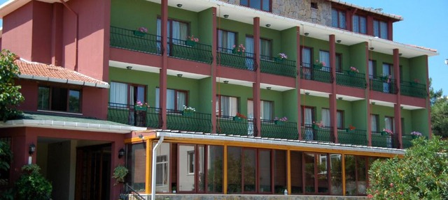 Rhebas Hotel in Riva