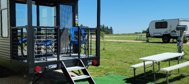 Ridgetop Retreat Tiny Home, Dakota MN in Dakota