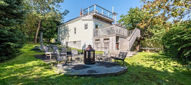 Rooftop Haven with Scenic Views in Halifax in Halifax