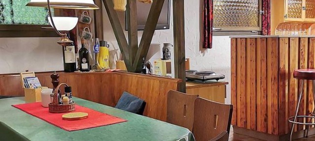 Rustic fully equipped apartment with free WiFi in Dörfles-Esbach