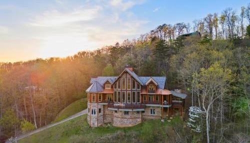 Rustic Luxury in Morganton
