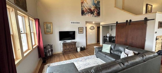 Sanctuary Parish 18Ft ceilings, 5 bedrooms, & 3 baths in Danbury