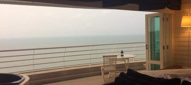 Sandy Beach E18 in Cha Am