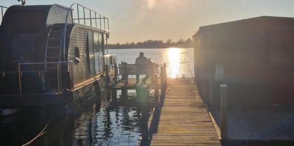 Seeblick Hausboot Sambesi in Berlin