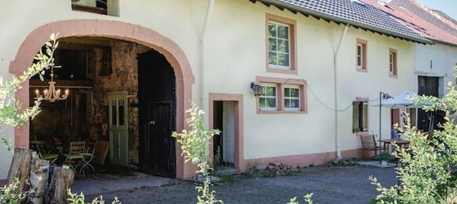 Seven Senses Eifel, vacation home - vacation home, 10 beds, table football/darts and more in Balesfeld