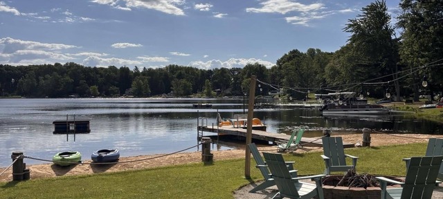 Shore Haven: Fall Silver Lake Retreat | Lakefront + Firepit + Pool Table in Grand Junction