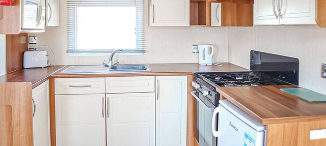 Silver 6 Caravan (Pet) in Chapel St Leonards