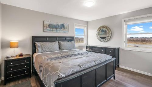 Single Level Vineyard Home | 6 PPL | Pet Friendly in Niagara-on-the-Lake