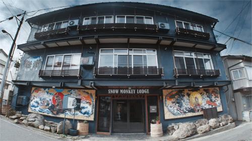 Snow Monkey Lodge in Yamanouchi