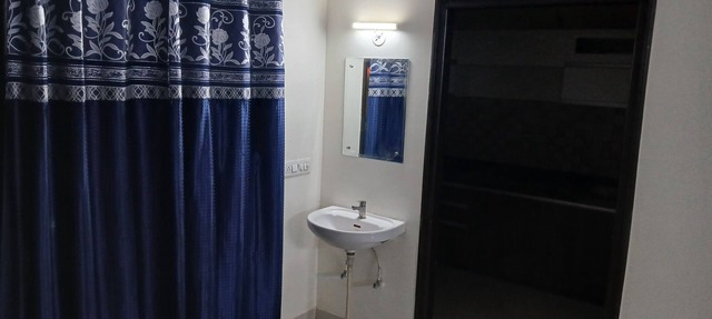 Spacious 3-bedroom apartment with AC, WiFi in cool Jaipur in Jaipur