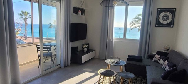 spacious Apartment 2 rooms on the sea side in Cagnes-sur-Mer