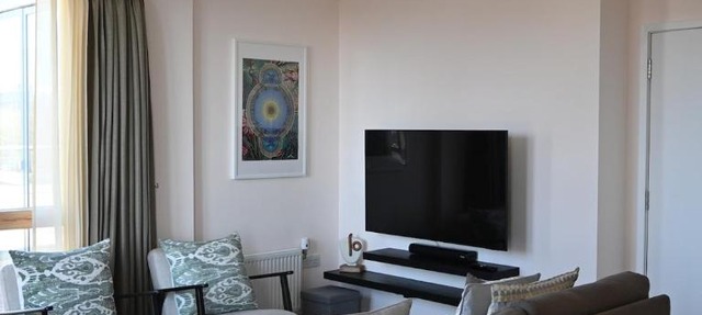 Spacious seaside apartment with terrace, Kemptown in Brighton & Hove