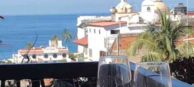 Spacious studio in great local neighborhood in Puerto Vallarta