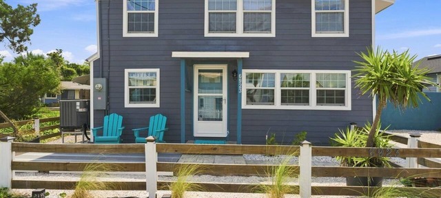 St. Augustine 3-bed, Walk to Beach, Pool, Hot Tub, Tiki & Golf Green in St. Augustine