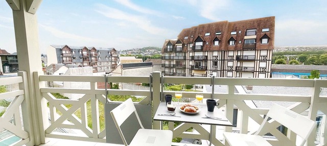 Standing, Centre, 2 Sdb 2 WC, Balcon, Parking in Deauville