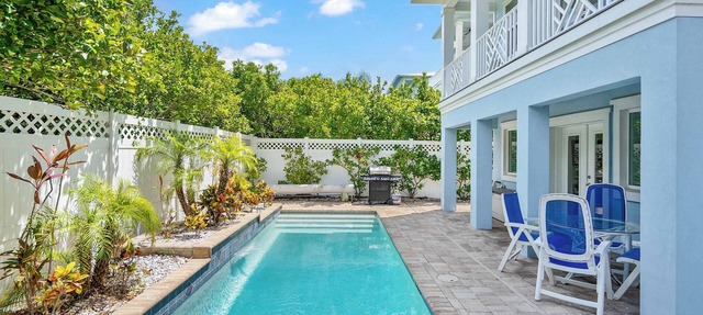 Steps to Beach, Heated Pool, Elevator, Game Room in St. Augustine Beach