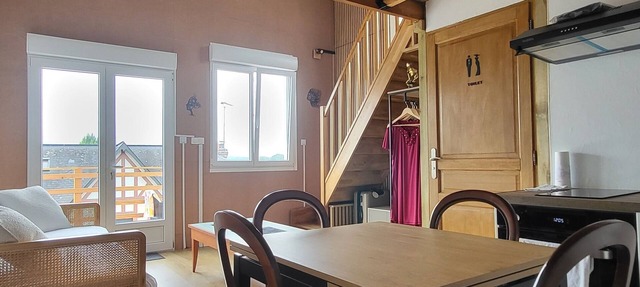 Studio 5 - Duplex 45m2 with all comforts. 8m2 terrace with garden furniture. in Le Trait
