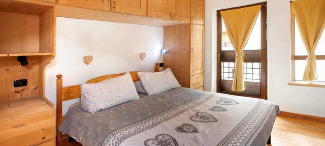Studio Apartment 'Premesan 2' with Mountain View and Wi-Fi in Bormio