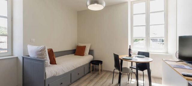 Studio Apartment 'Syrah' with Wi-Fi and Air Conditioning in Ruoms