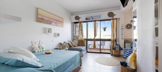 Studio Apartment "The Studio - Pet friendly" with Mountain VIew, Balcony & Wi-Fi in Alvor