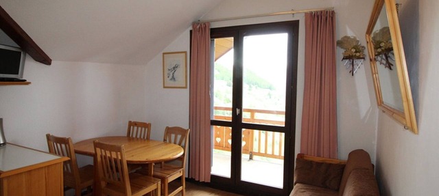 Studio loft cabin - 5 ppl, 400m from slopes with parking, pets allowed in Auris