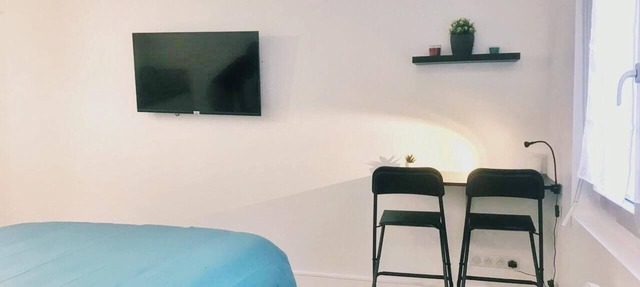 Studio Zen Sobre Chic in Bordeaux