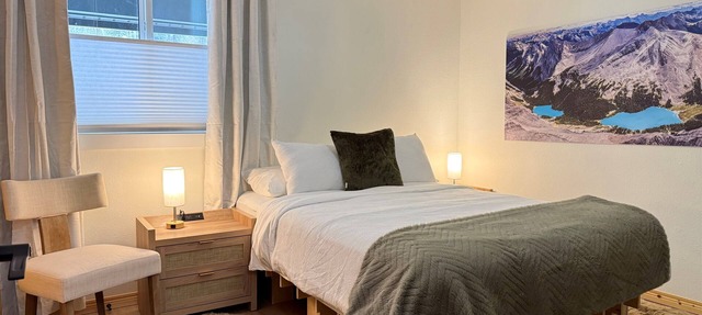 Summit View II Bed & Bath |Ski-In ·Hot Tub ·Sleeps 2 in Kimberley