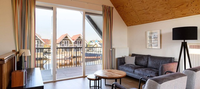 Terherne Central Cottage Stay in Terherne