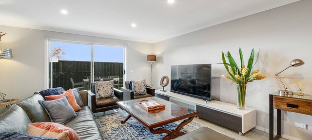 The Mountain House - Luxury 4BR Home l WiFi l Netflix l BBQ l Nespresso Machine in JINDABYNE