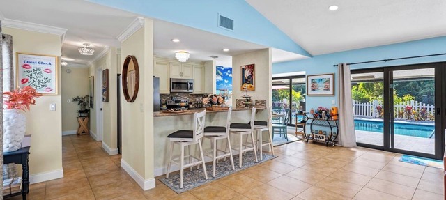Tiki Hut, Htd Pool, Billiards, Putt-Putt, Canal in Delray Beach