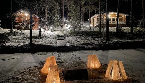 Traditional lakeside cottage in Rovaniemi