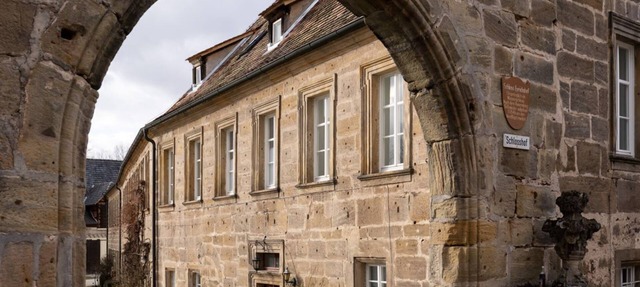 Vacation apartment Dekanshaus in Eyrichshof Castle (63sqm) with two double rooms in Ebern