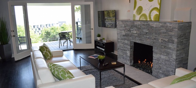 Views! Walk To Sunset Blvd And West Hollywood! 2Bd House In Hollywood Hills. in Los Angeles