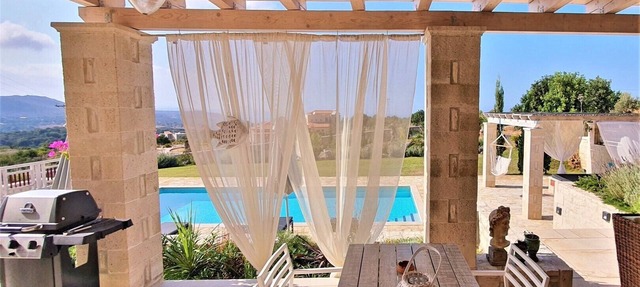 Villa Dionysos, luxury villa with a fantastic view of a large plot of land in Rethymnon