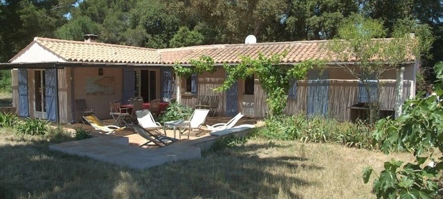 Villa in the countryside in a wooded property in Ile de Porquerolles