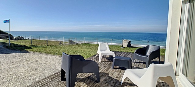 VILLA on the FRONT of the SEA, view of the Chausey islands near GRANVILLE . in Coudeville-Sur-Mer