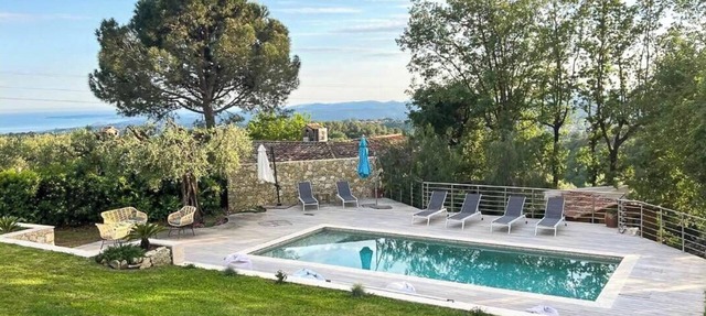 Villa with panoramic views of the French Riviera in La Gaude